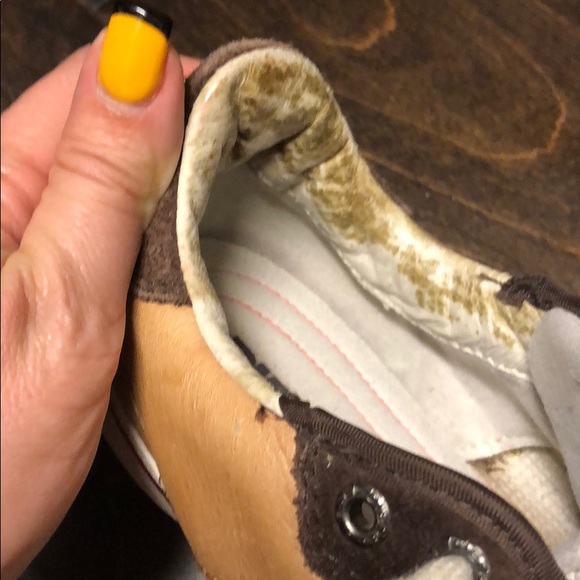 Shoes - Picture 6 of 8